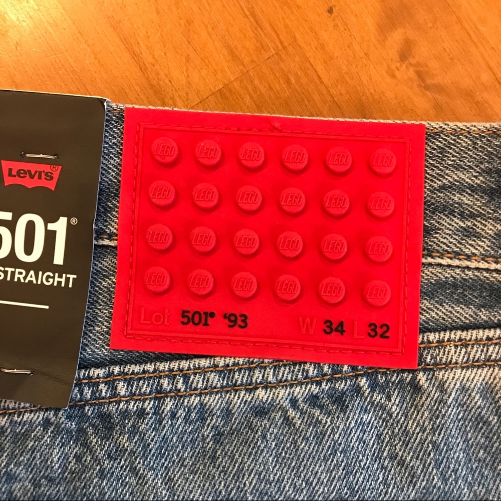 LEVI”S x LEGO 2020 Limited Edition Customizable 501 Jeans - Picture 9 of 14